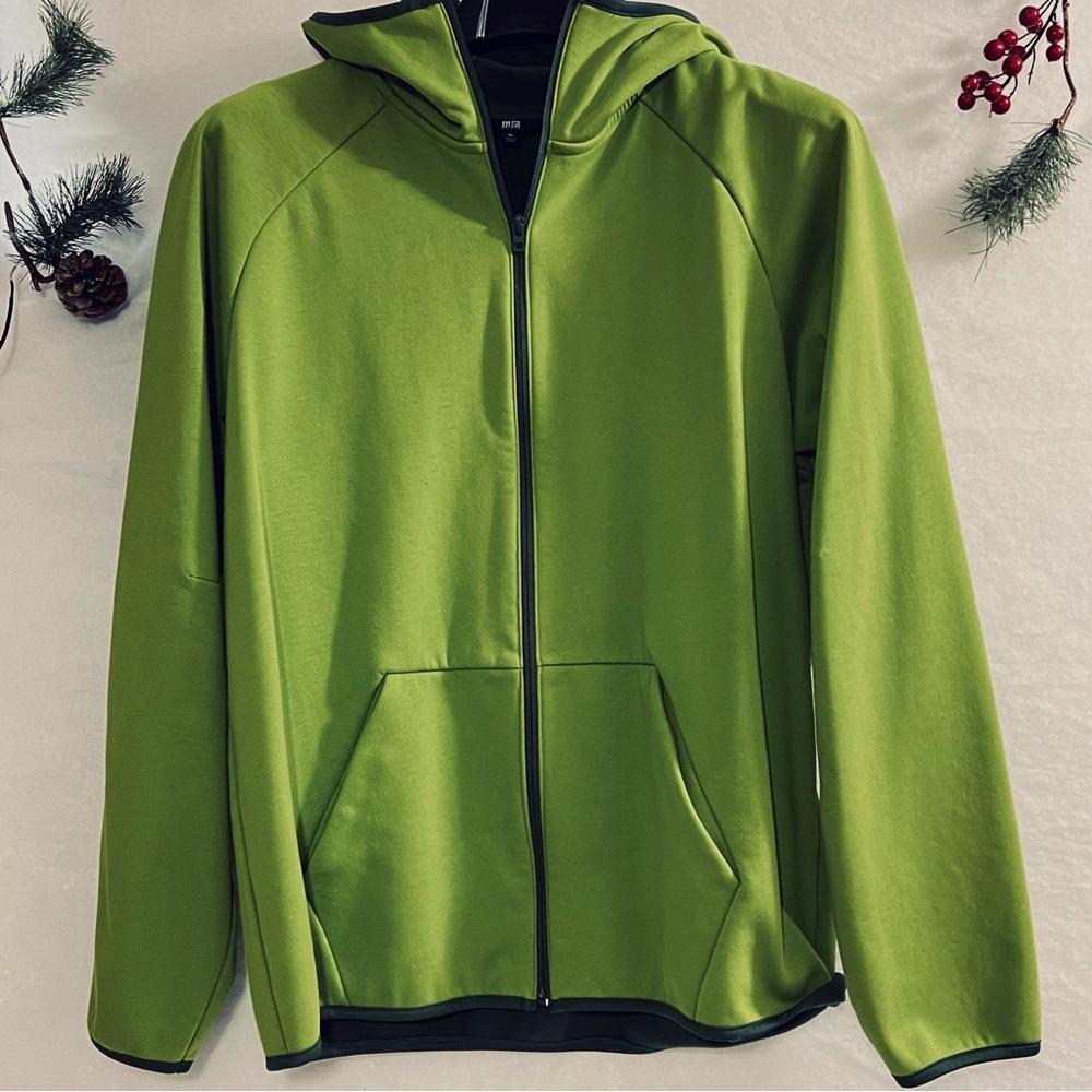 Uniqlo Bright Green Zip-up Jacket w/Hood Fleece Lining